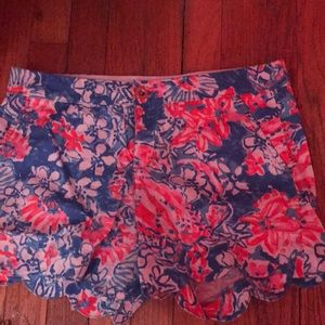 Lilly pullitzer shorts size 6